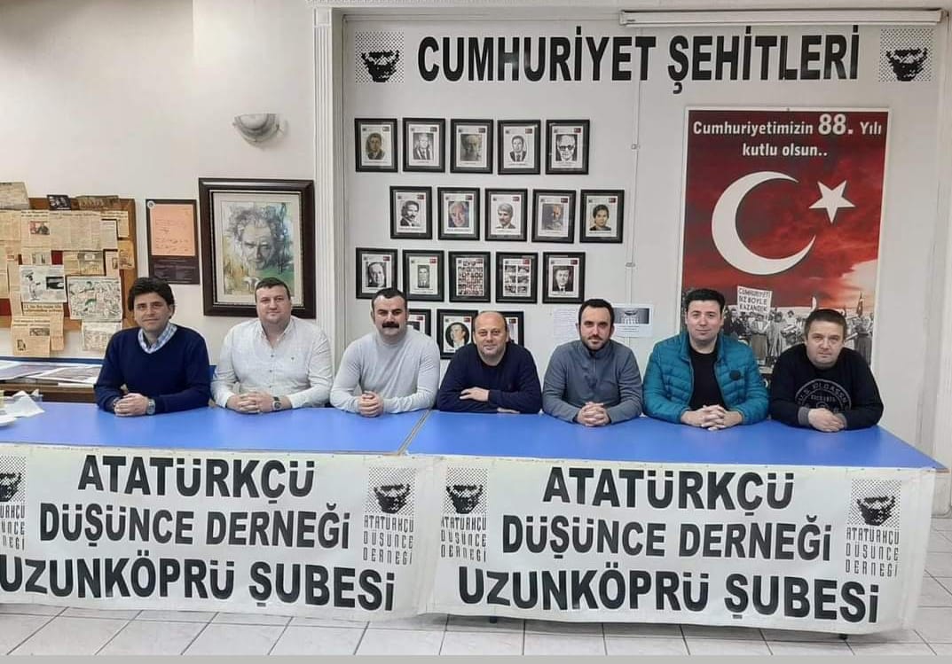 EGEMENLİK MİLLETİNDİR!