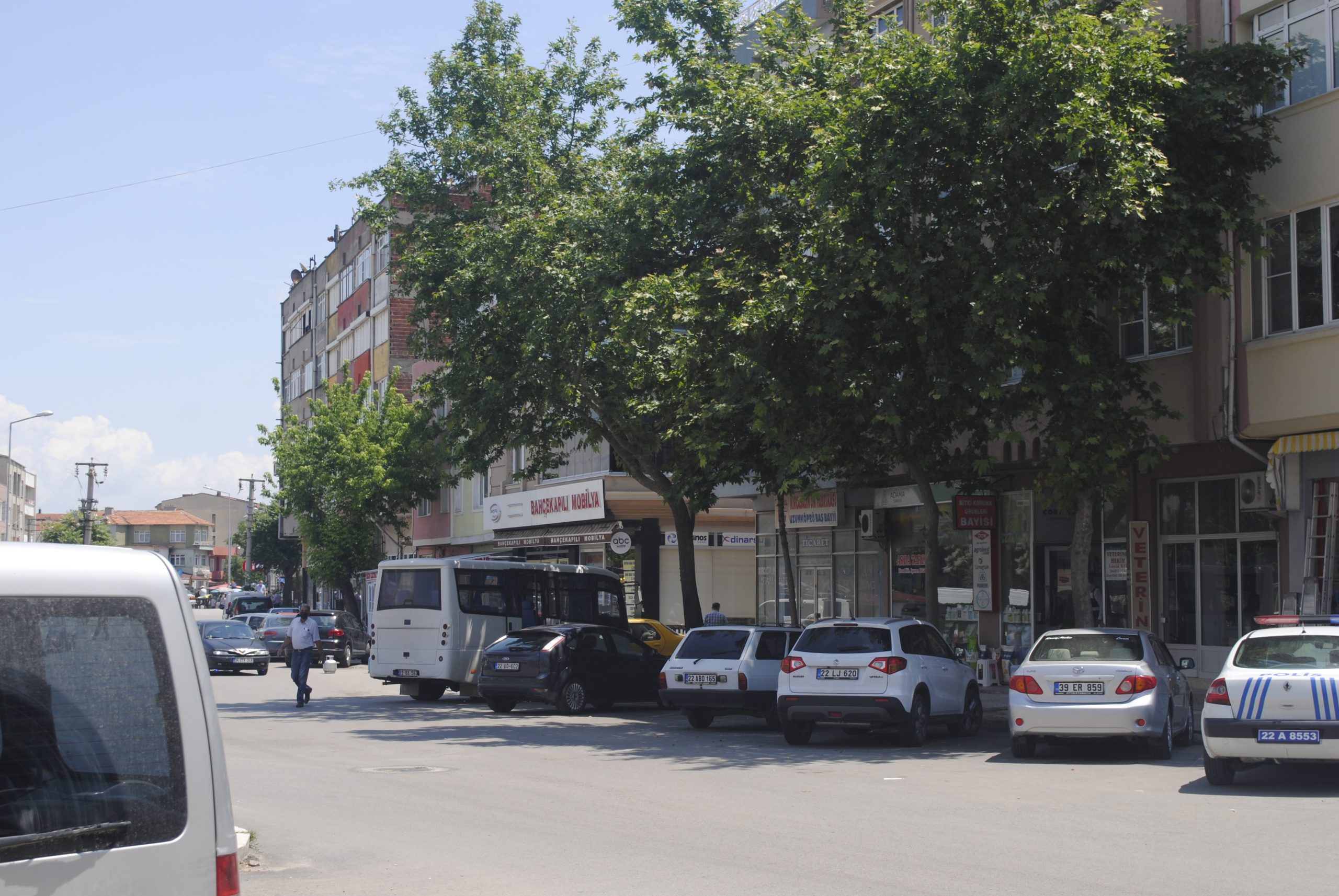 HEPSİ KARA KARA DÜŞÜNÜYOR.   HALİMİZ NE OLACAK?