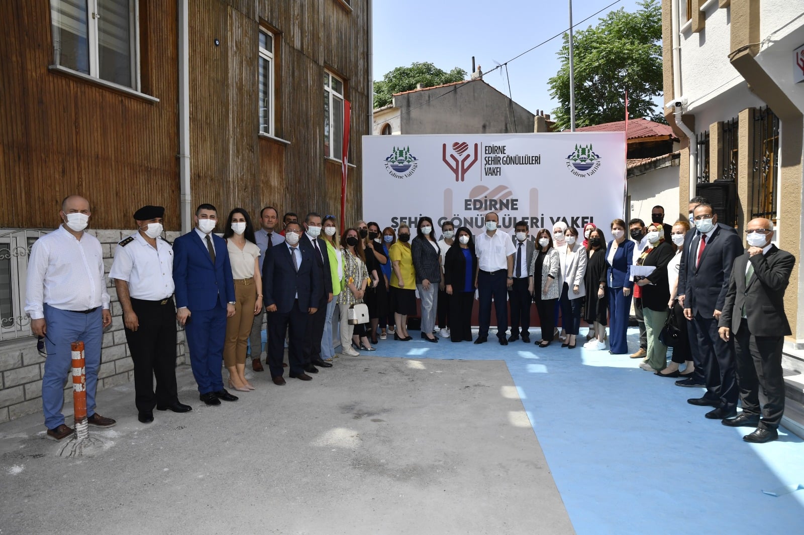 EDİRNE ŞEHİR GÖNÜLLÜLERİ VAKFI VE KADIN MÜKEMMELİYETÇİLİK MERKEZİ HİZMETE AÇILDI