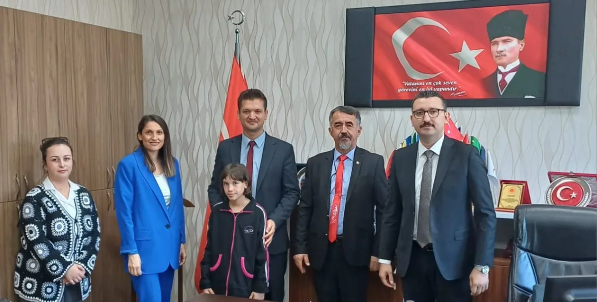 HAYALİNİ GERÇEKLEŞTİRDİ