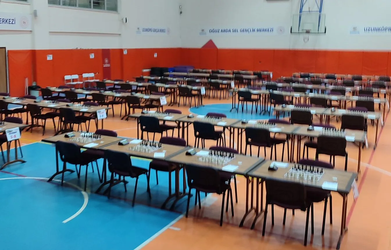KURTULUŞA ÖZEL SATRANÇ TURNUVASI DÜZENLENDİ