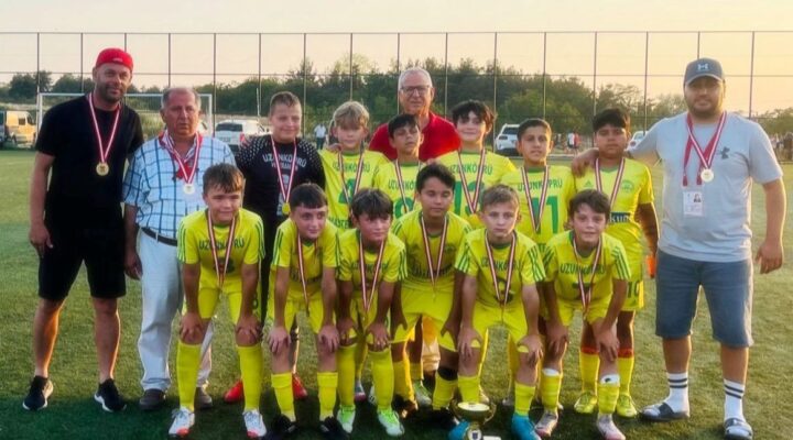 YİNE ŞAMPİYON HEP ŞAMPİYON UZUNKÖPRÜ MASTERLAR